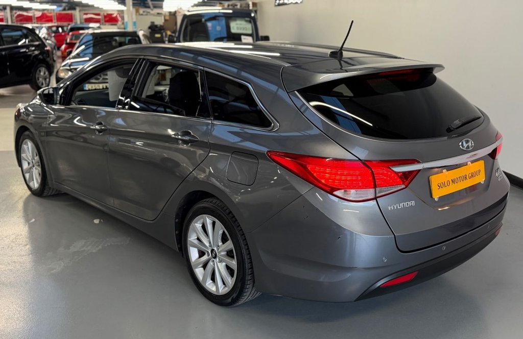 Used Hyundai i40 2012 for sale - 77102506: Photo 2