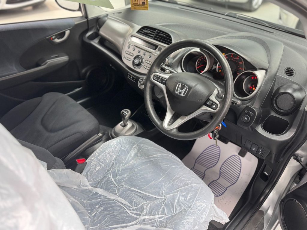 Used Honda Jazz 2009 for sale - 77132966: Photo 3