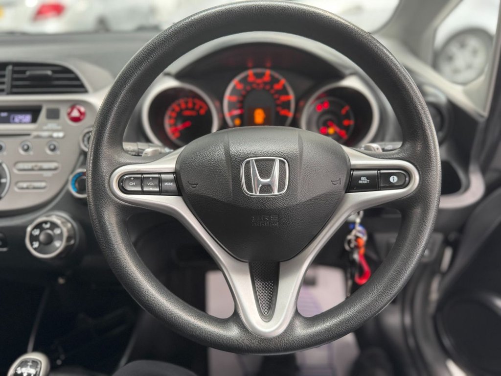 Used Honda Jazz 2009 for sale - 77132966: Photo 38