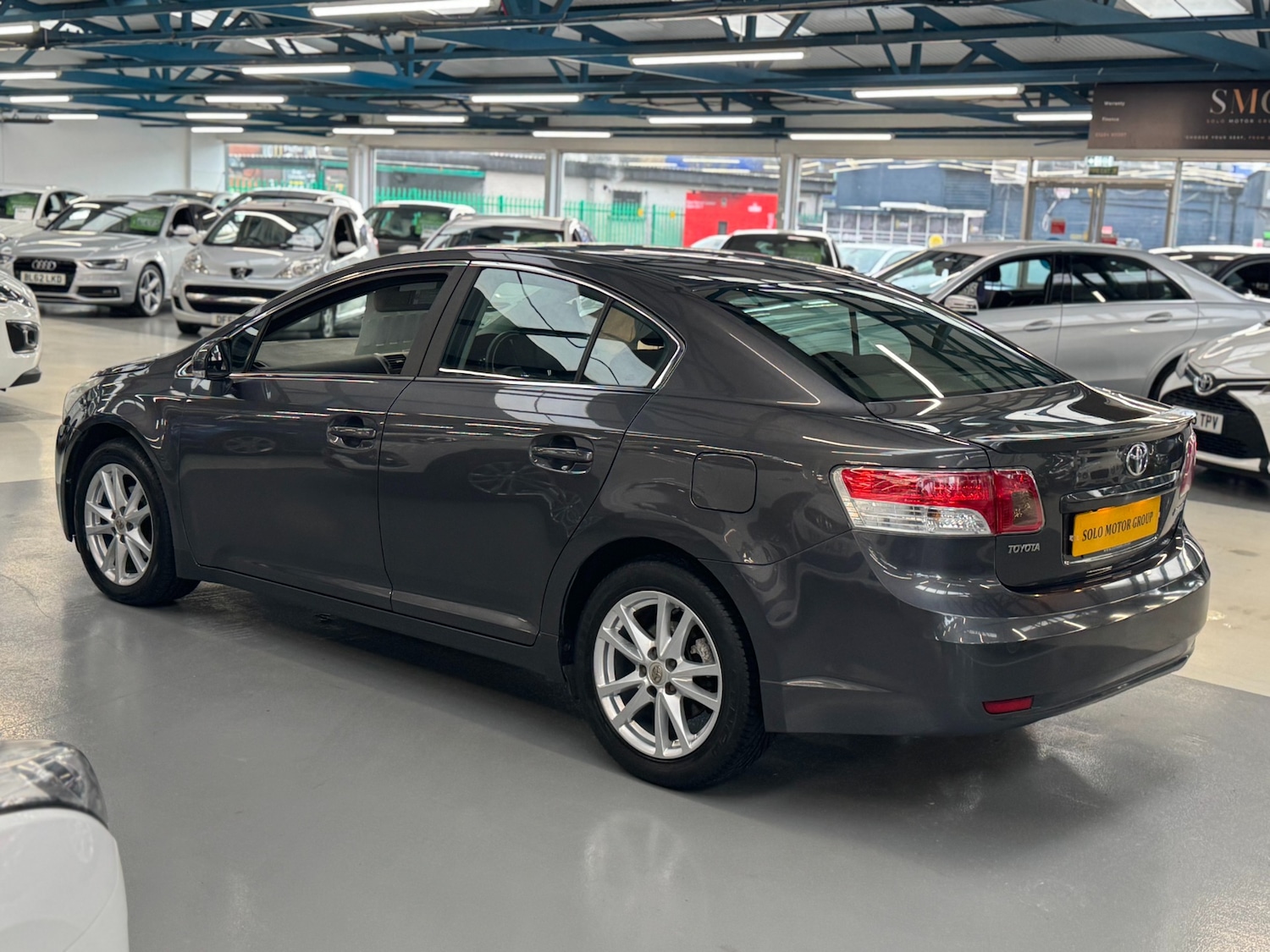 Used Toyota Avensis 2011 for sale - 76613605: Photo 2