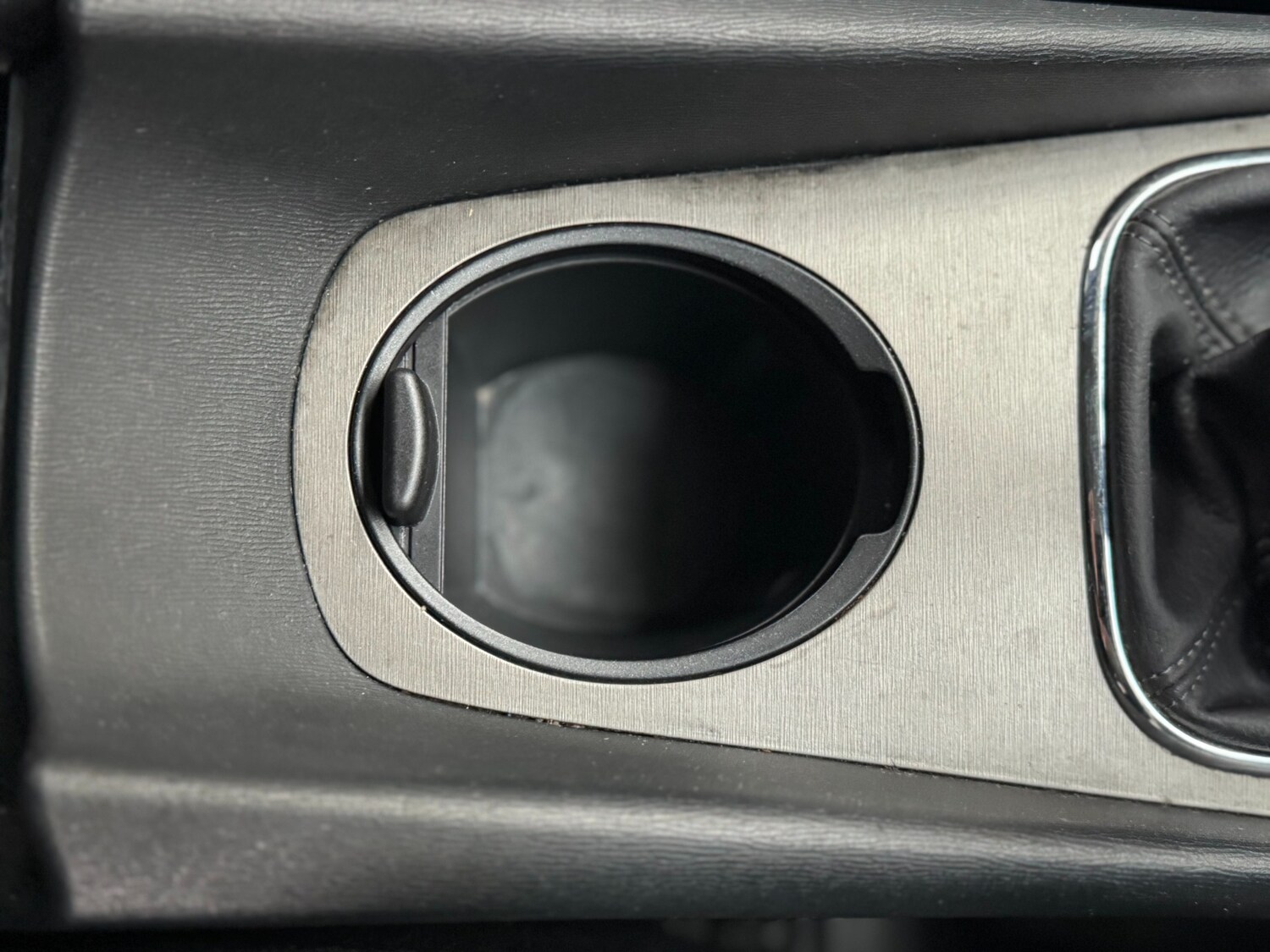 Used Toyota Avensis 2011 for sale - 76613605: Photo 34