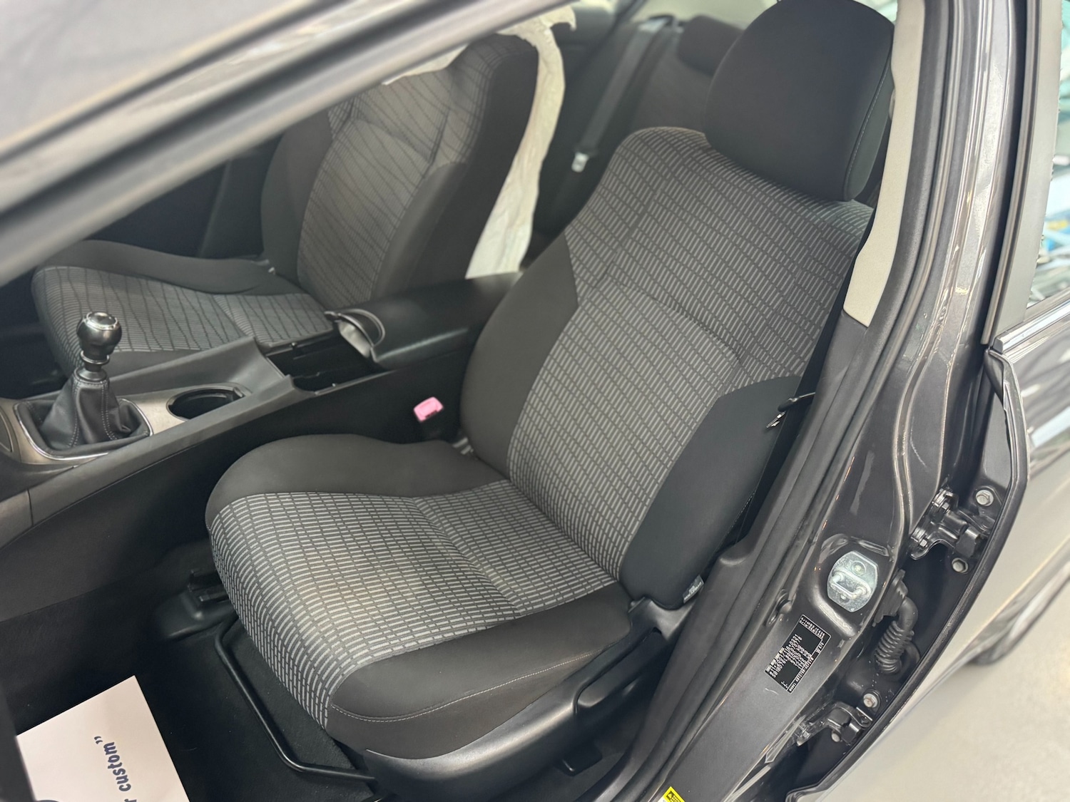 Used Toyota Avensis 2011 for sale - 76613605: Photo 54