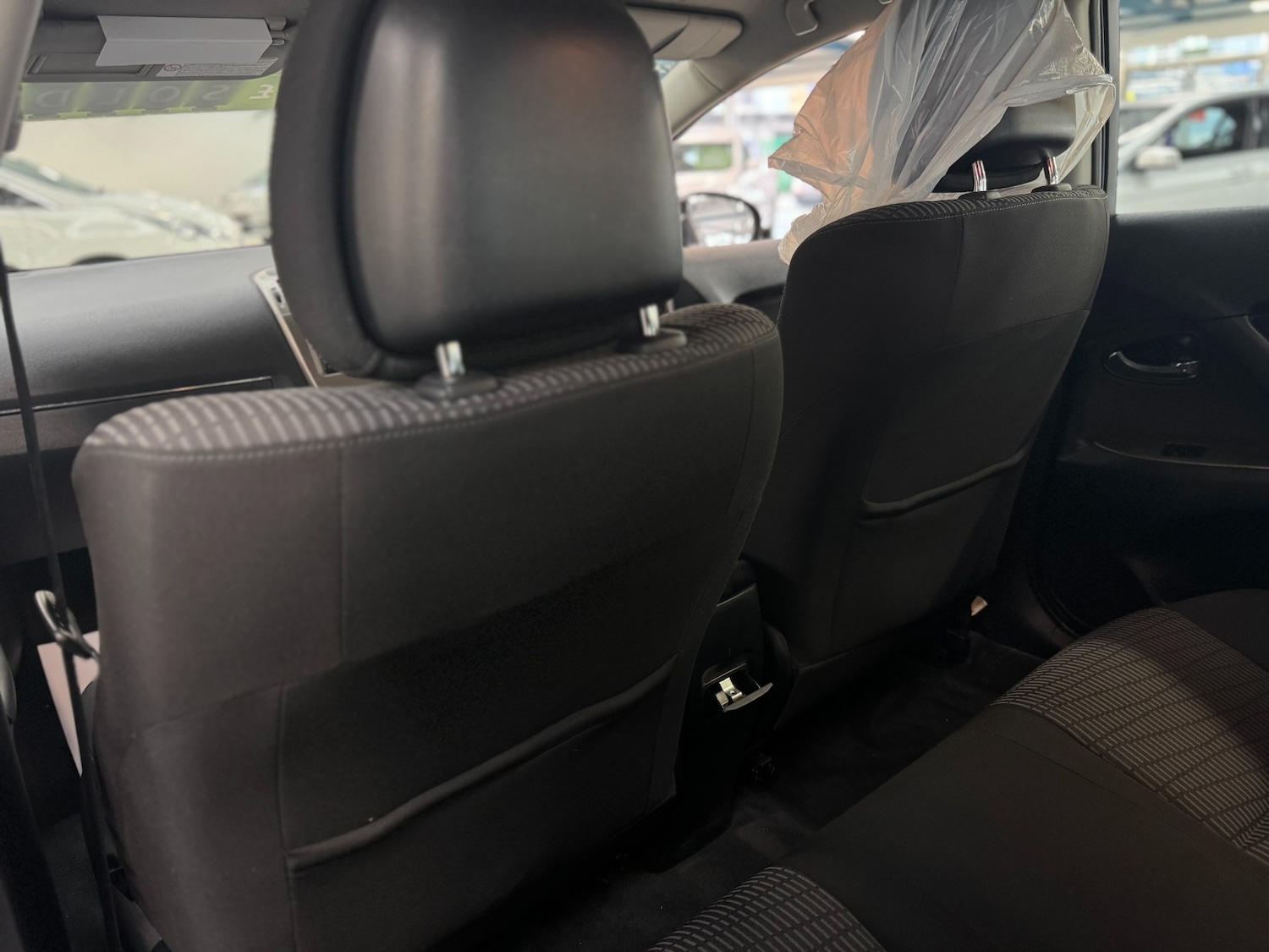 Used Toyota Avensis 2011 for sale - 76613605: Photo 56