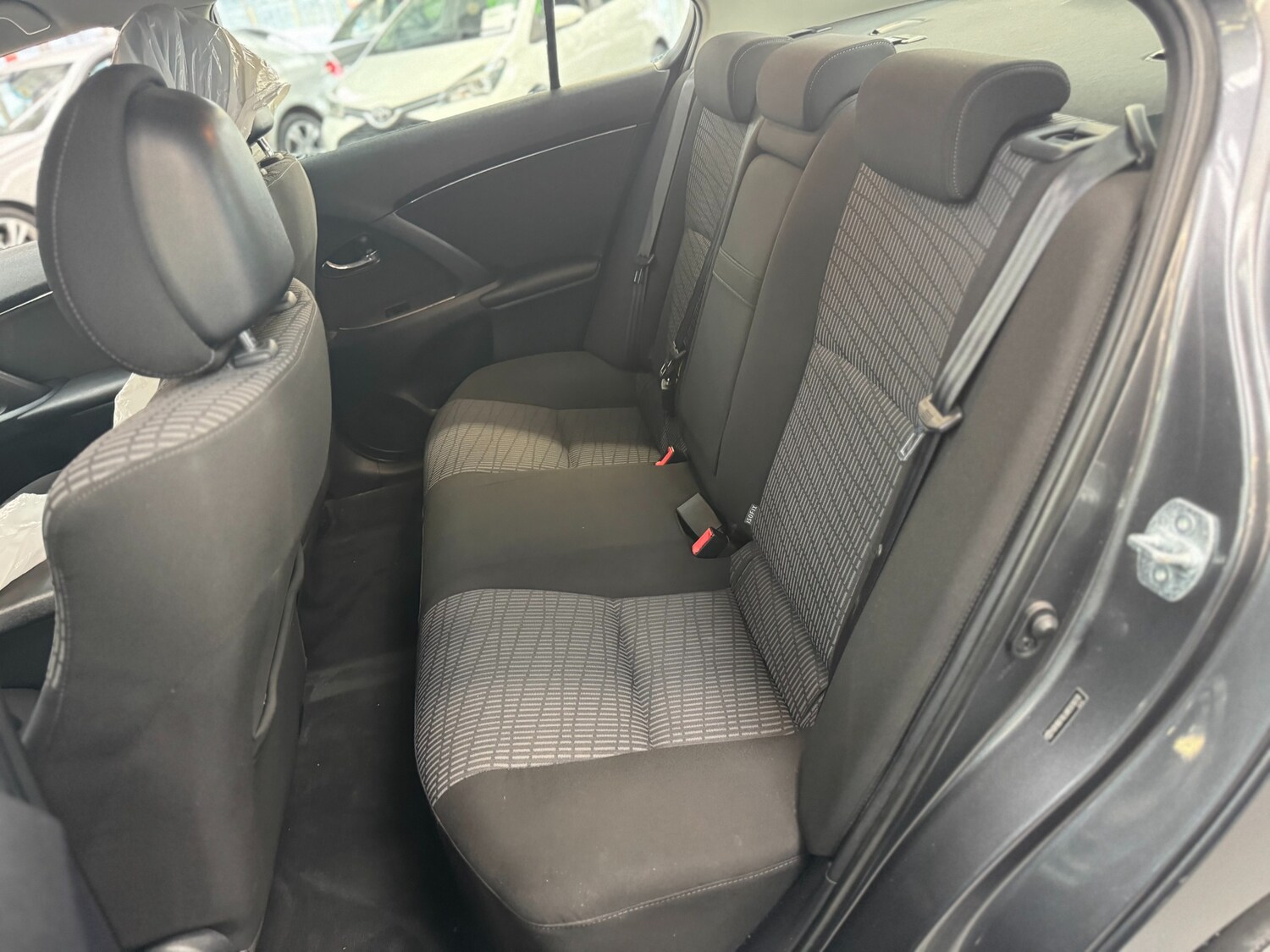 Used Toyota Avensis 2011 for sale - 76613605: Photo 57