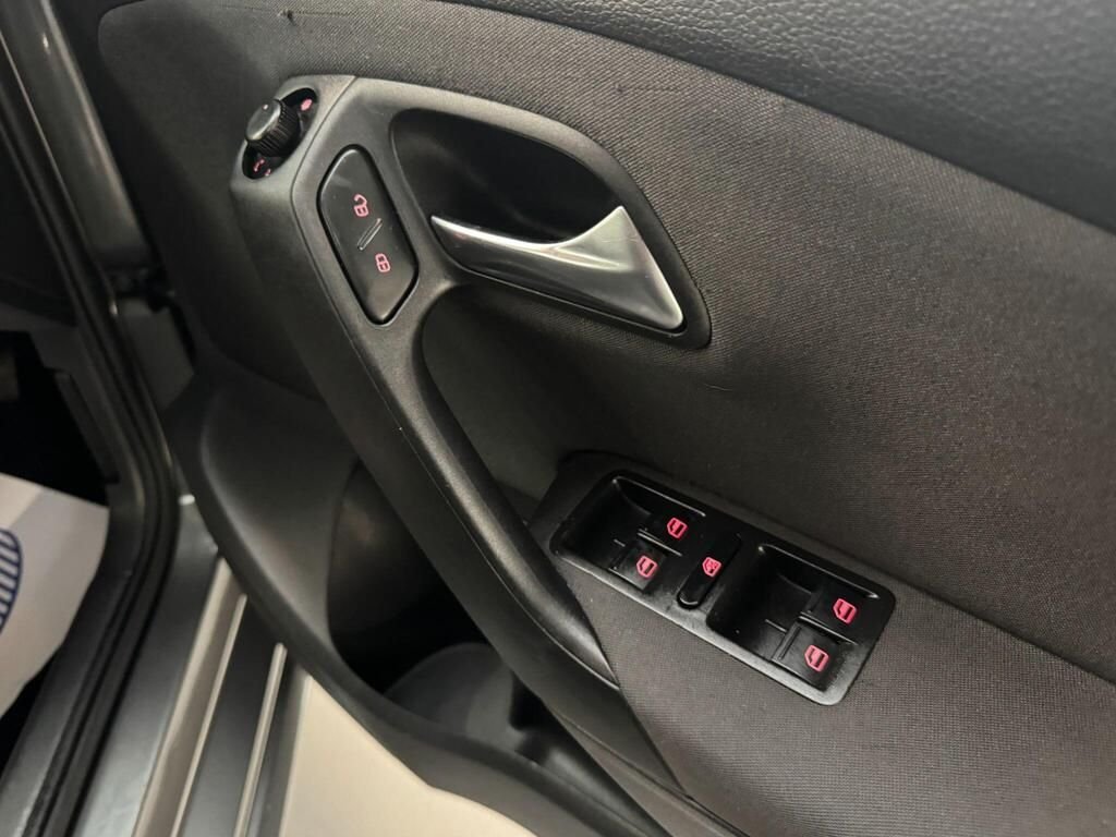 Used Volkswagen Polo 2010 for sale - 76776367: Photo 49