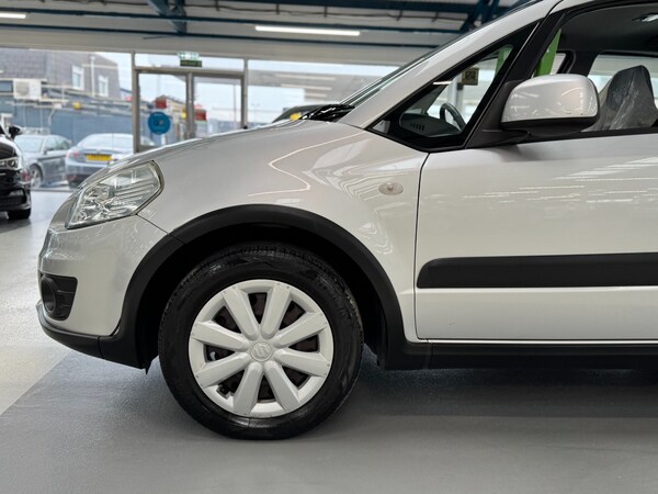 Used Suzuki SX4 2015 for sale - 76274865: Photo 10