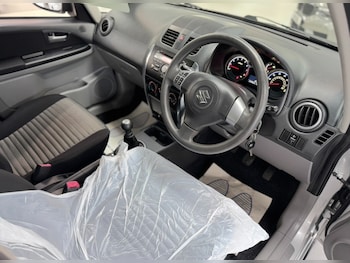 Used Suzuki SX4 2015 for sale - 76274865: Photo 3
