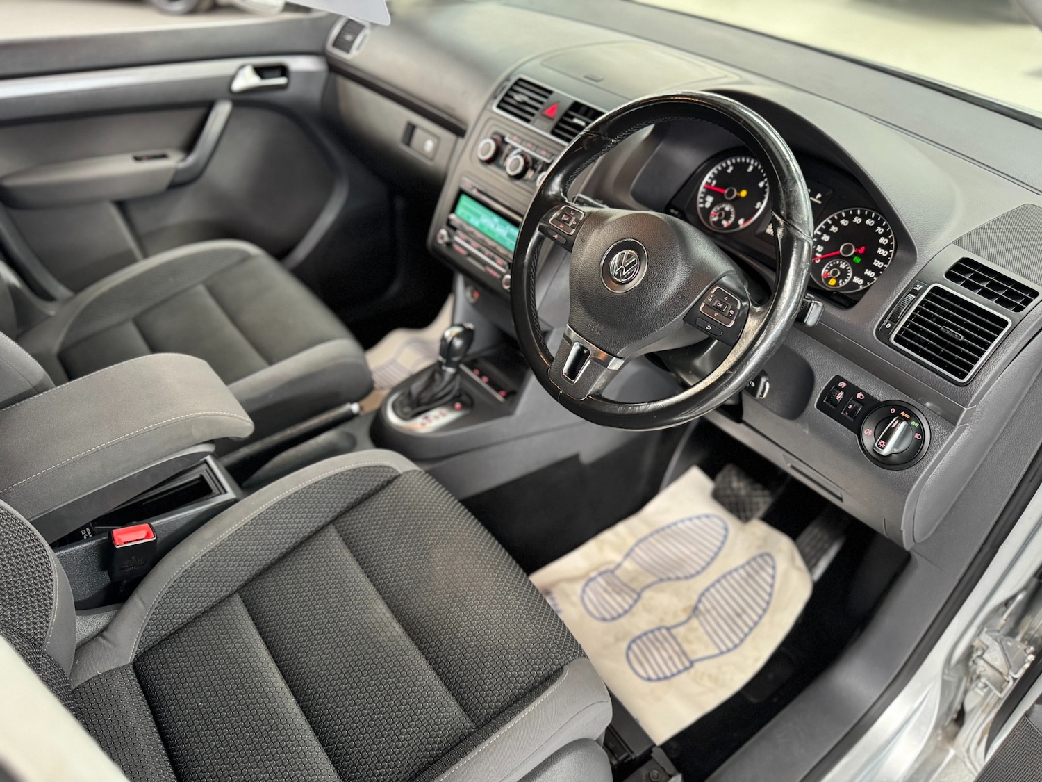 Used Volkswagen Touran 2012 for sale - 76177919: Photo 23