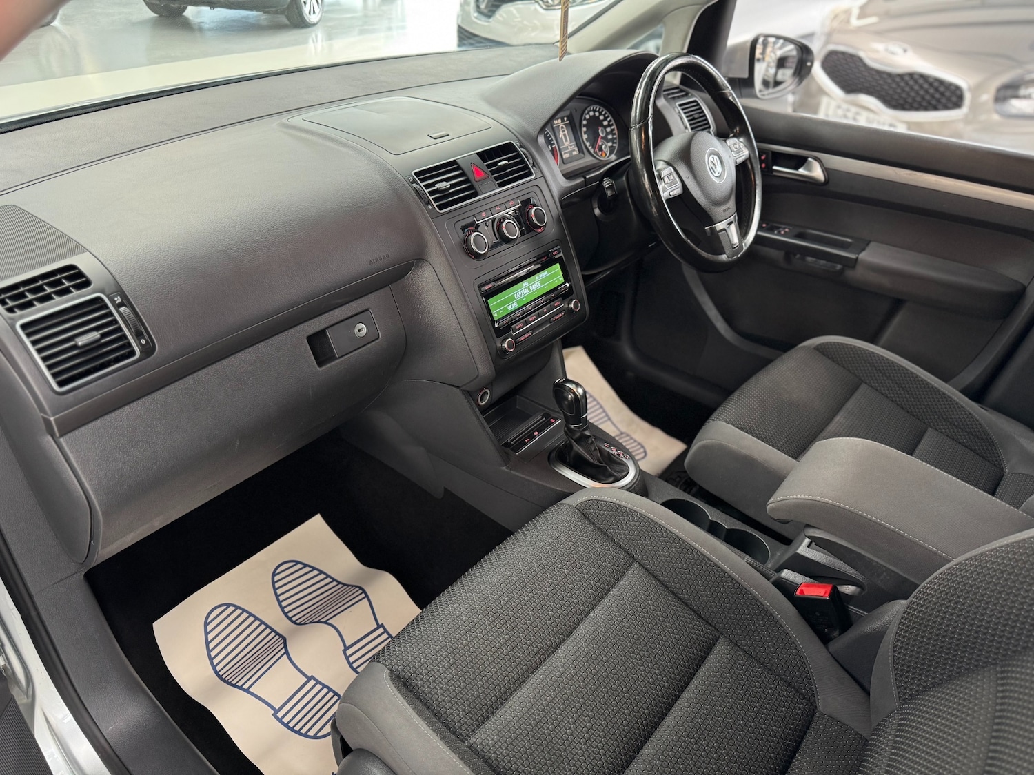 Used Volkswagen Touran 2012 for sale - 76177919: Photo 24