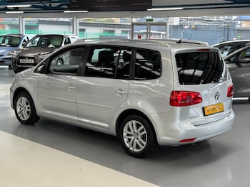 Used Volkswagen Touran 2012 for sale - 76177919: Photo 2