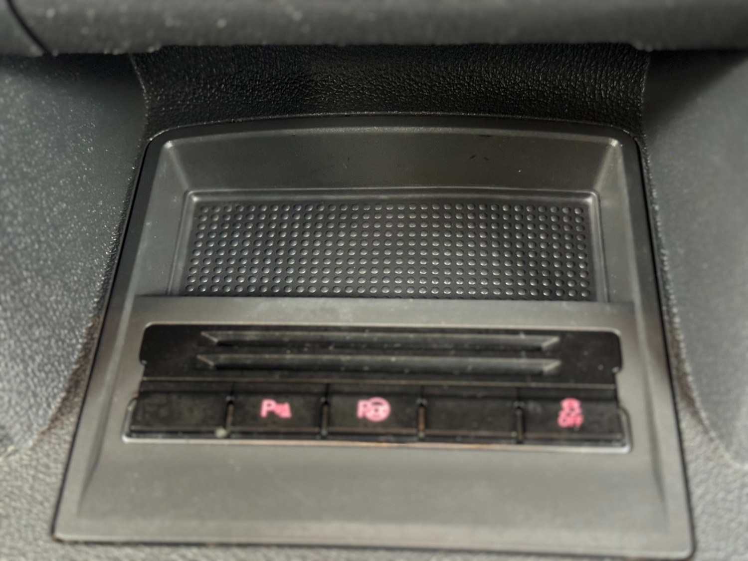 Used Volkswagen Touran 2012 for sale - 76177919: Photo 32