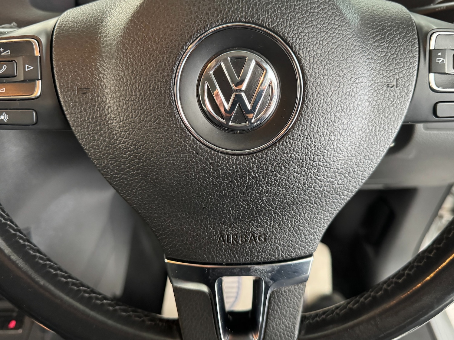 Used Volkswagen Touran 2012 for sale - 76177919: Photo 43