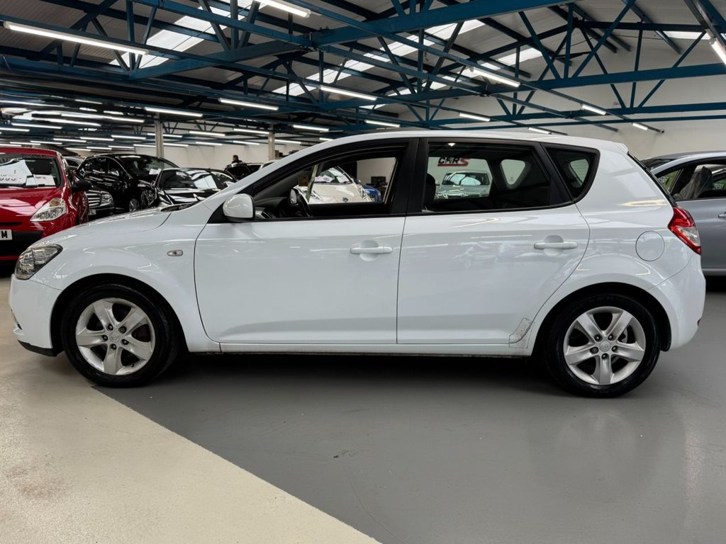 Used Kia Ceed 2012 for sale - 77631592: Photo 11