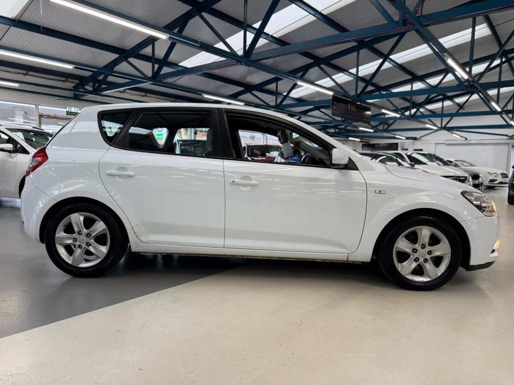 Used Kia Ceed 2012 for sale - 77631592: Photo 19