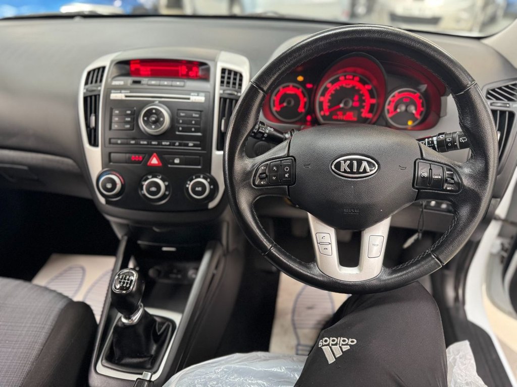 Used Kia Ceed 2012 for sale - 77631592: Photo 25