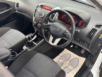 Used Kia Ceed 2012 for sale - 77631592: Photo