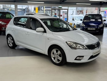 Used Kia Ceed 2012 for sale - 77631592: Photo