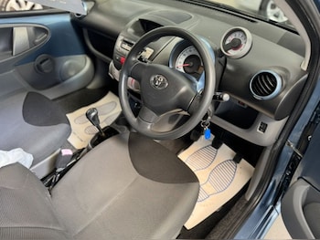 Used Toyota AYGO 2009 for sale - 78372355: Photo