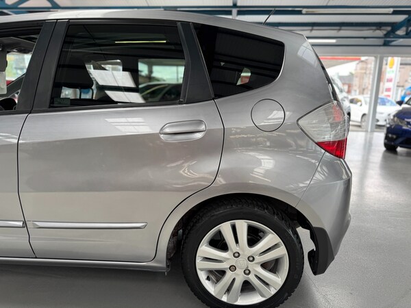 Used Honda Jazz 2010 for sale - 74760299: Photo 13