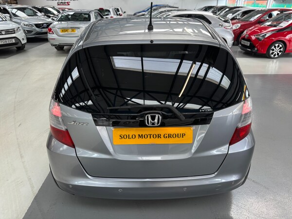 Used Honda Jazz 2010 for sale - 74760299: Photo 17