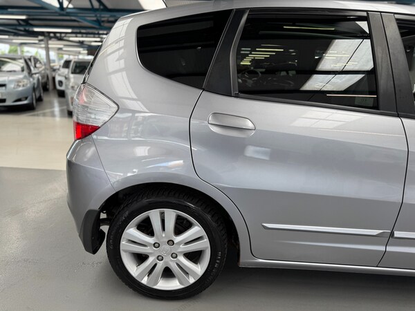 Used Honda Jazz 2010 for sale - 74760299: Photo 20