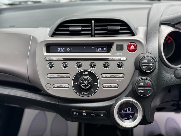 Used Honda Jazz 2010 for sale - 74760299: Photo 31