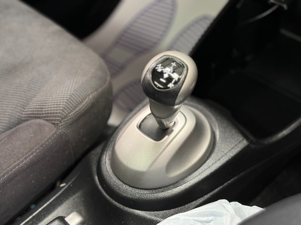 Used Honda Jazz 2010 for sale - 74760299: Photo 37