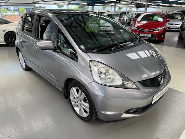 Used Honda Jazz 2010 for sale - 74760299: Photo 5