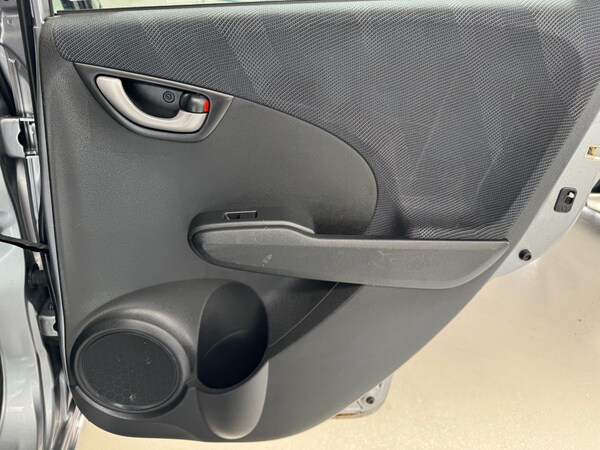 Used Honda Jazz 2010 for sale - 74760299: Photo 67