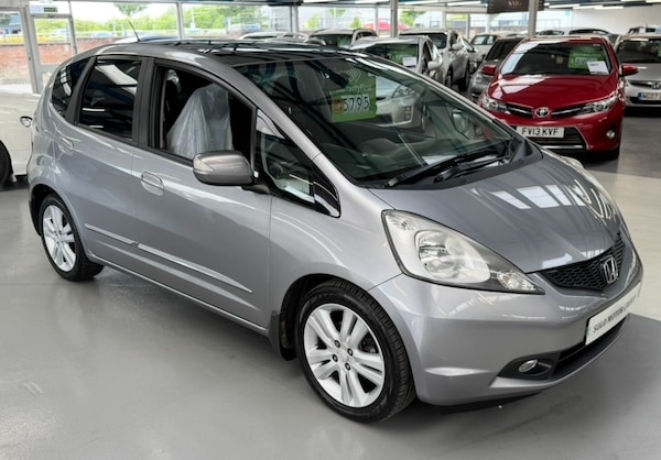 Used Honda Jazz 2010 for sale - 74760299: Photo 84