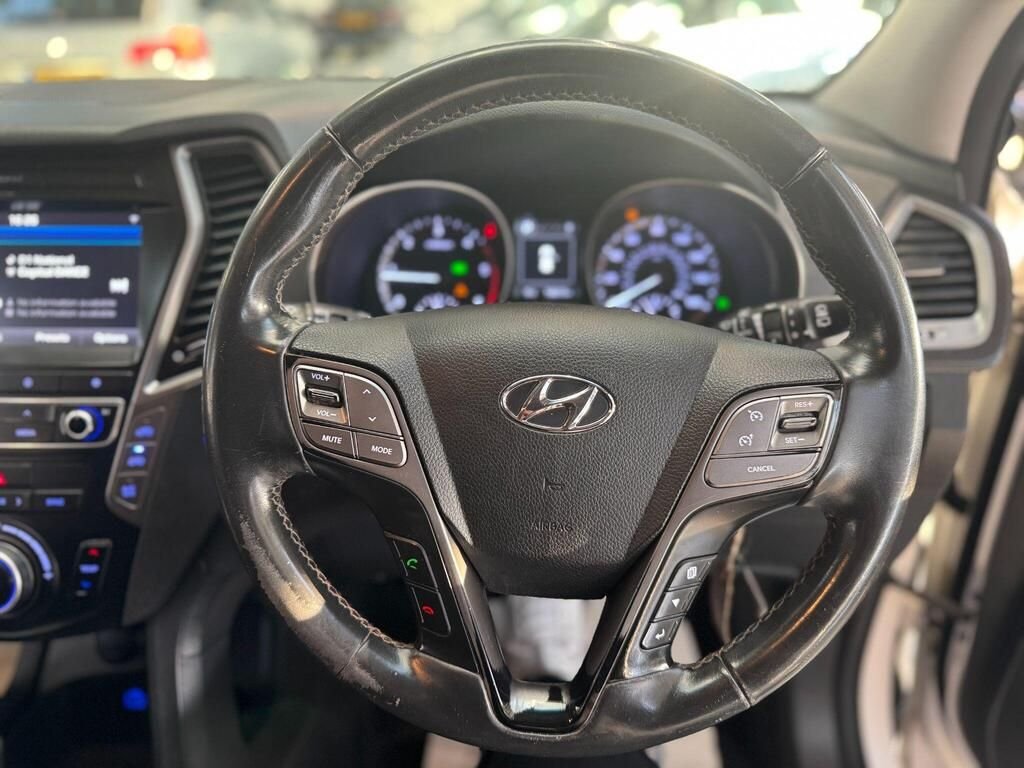 Used Hyundai Santa Fe 2016 for sale - 76776357: Photo 40