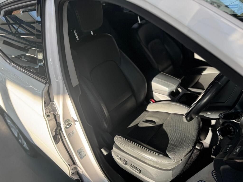 Used Hyundai Santa Fe 2016 for sale - 76776357: Photo 47