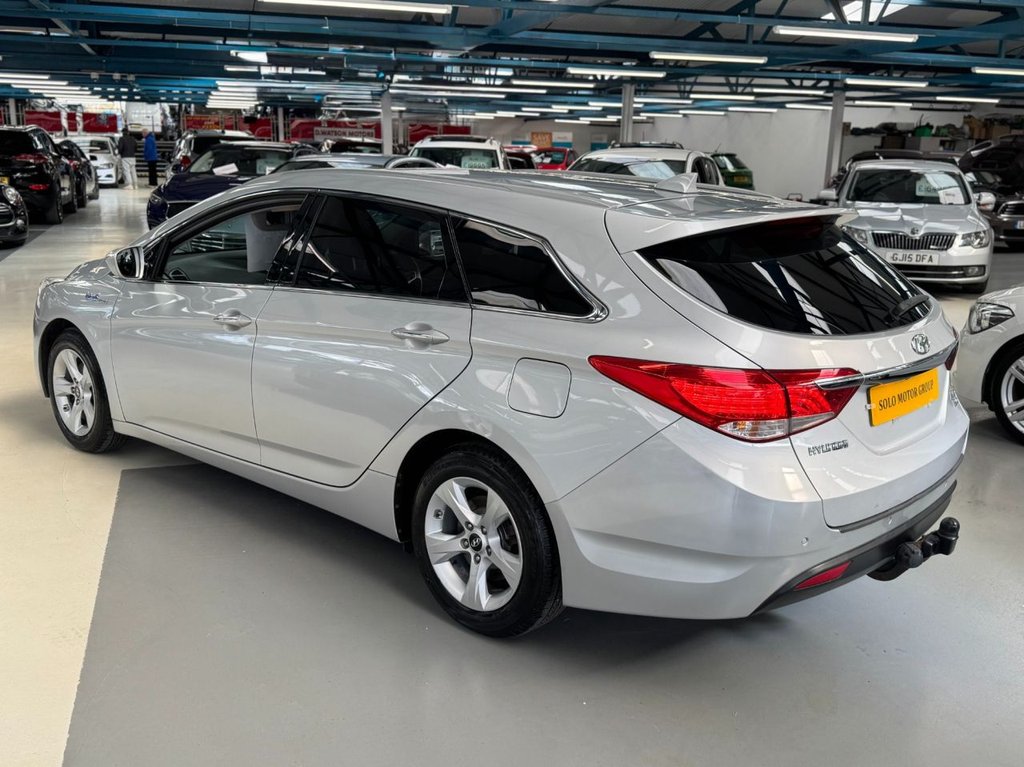 Used Hyundai i40 2015 for sale - 78044018: Photo 2