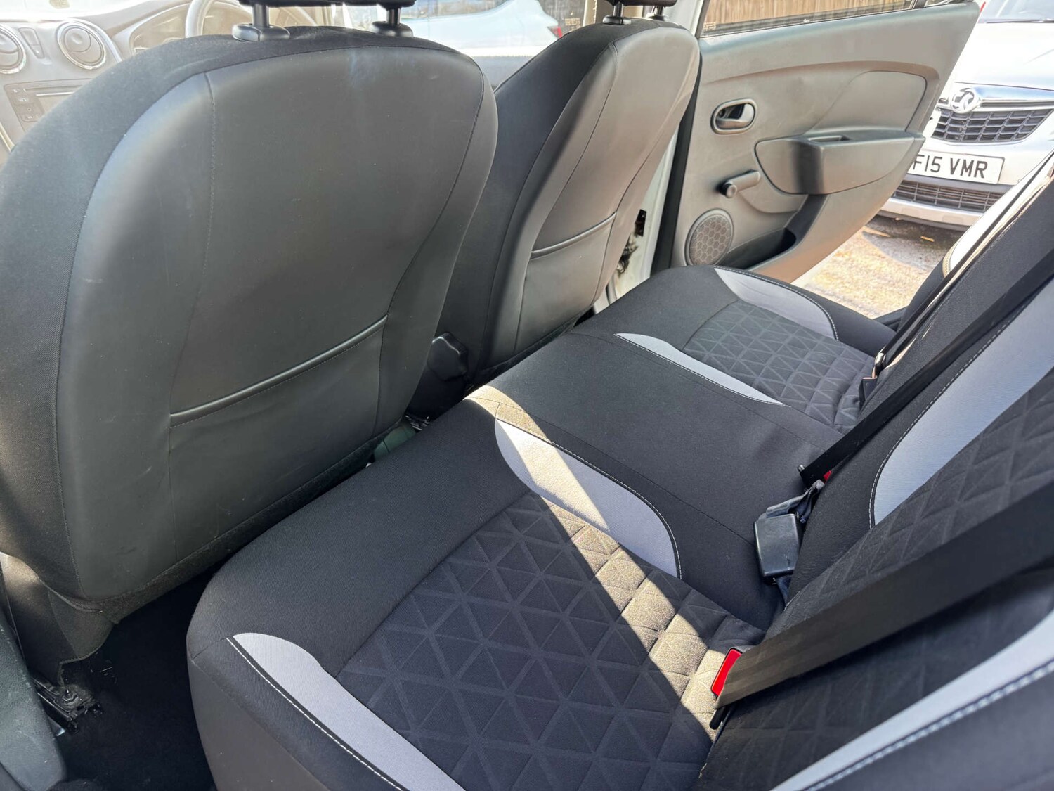 Used Dacia Sandero Stepway 2015 for sale - 77745546: Photo 16