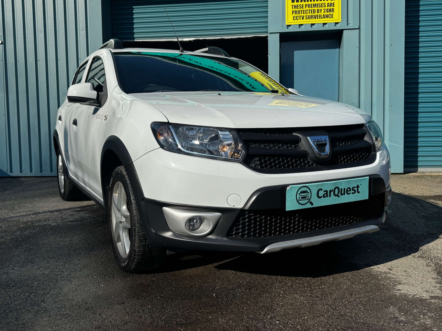 Used Dacia Sandero Stepway 2015 for sale - 77745546: Photo 2