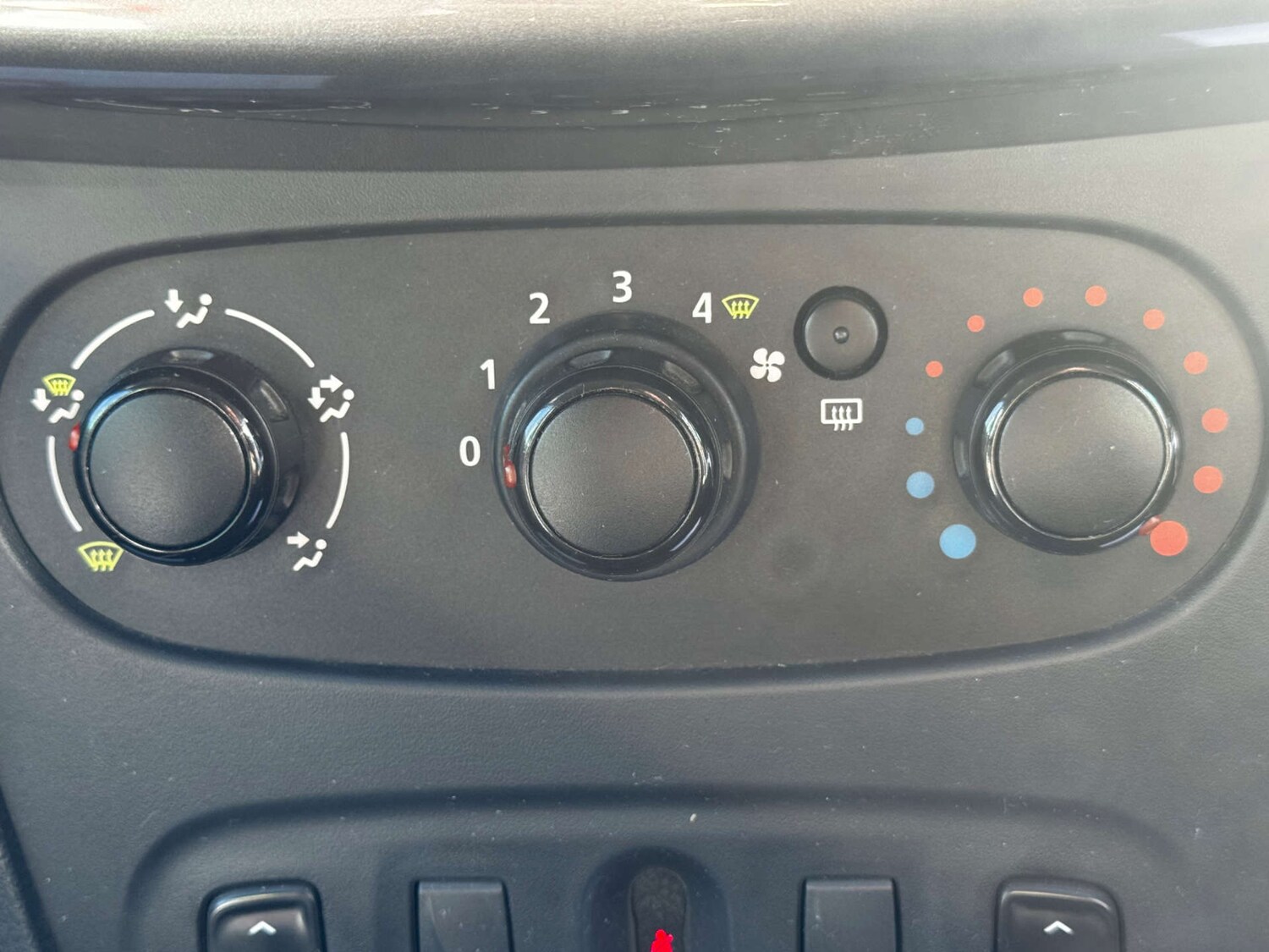 Used Dacia Sandero Stepway 2015 for sale - 77745546: Photo 20