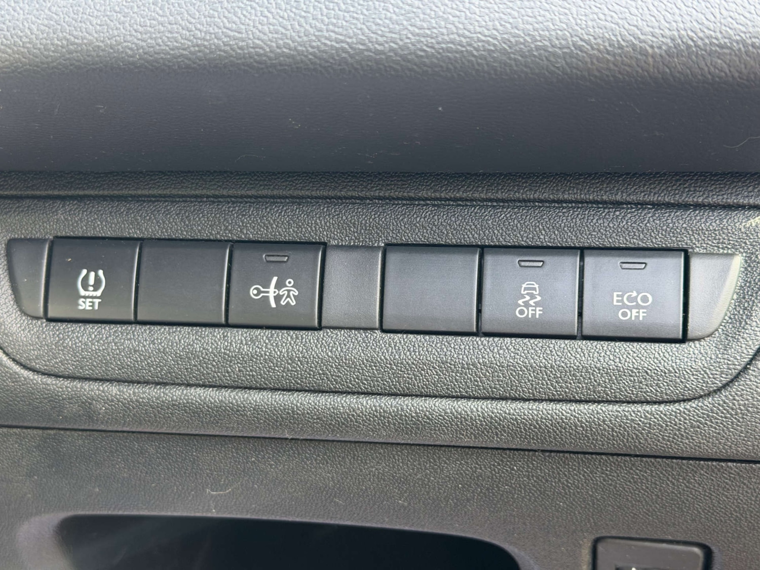 Used Peugeot 208 2015 for sale - 78179610: Photo 18