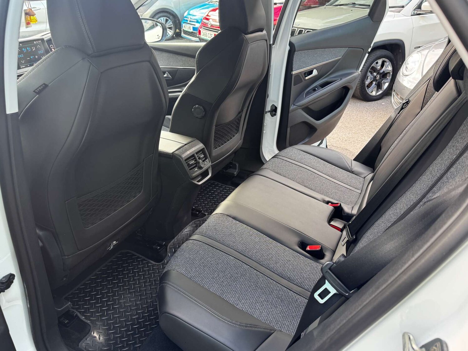 Used Peugeot 3008 2017 for sale - 76354244: Photo 21