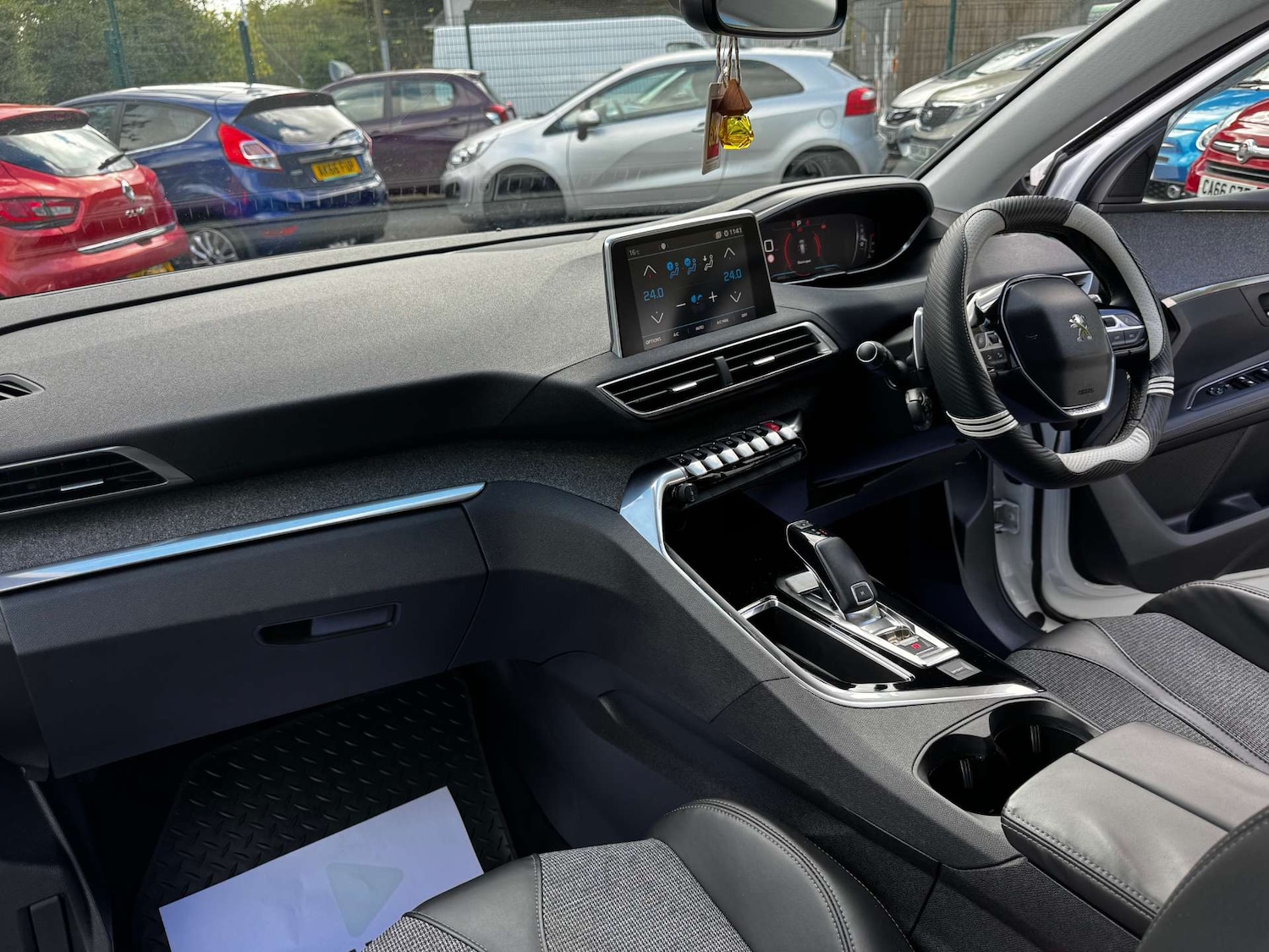 Used Peugeot 3008 2017 for sale - 76354244: Photo 9