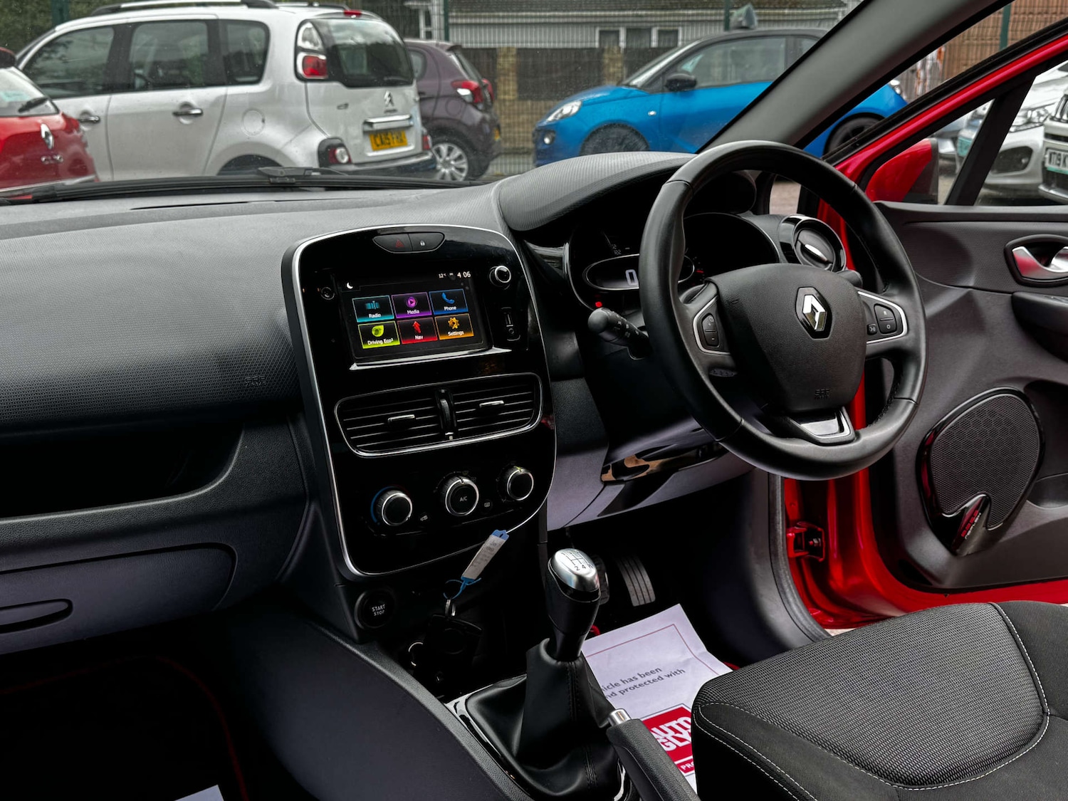 Used Renault Clio 2019 for sale - 76601211: Photo 12