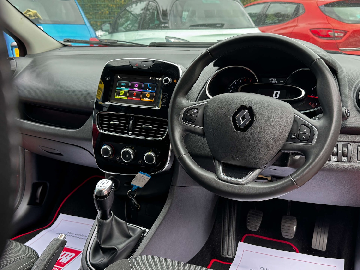 Used Renault Clio 2019 for sale - 76601211: Photo 9