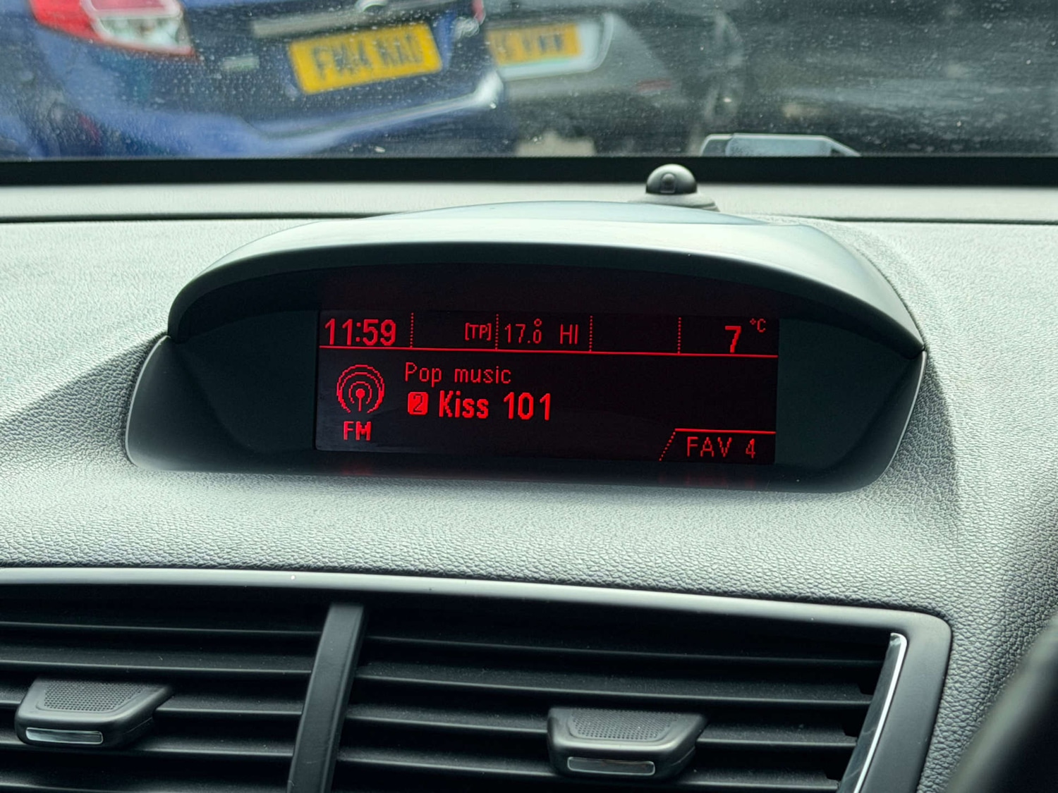 Used Vauxhall Mokka 2015 for sale - 77988260: Photo 16