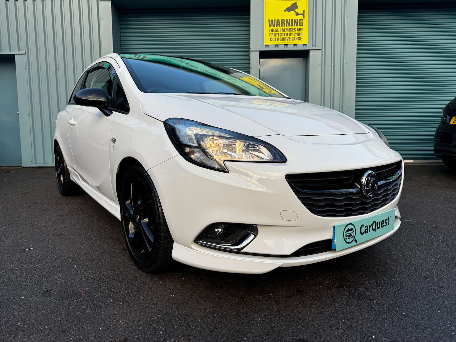 Used Vauxhall Corsa 2015 for sale - 76829852: Photo 2