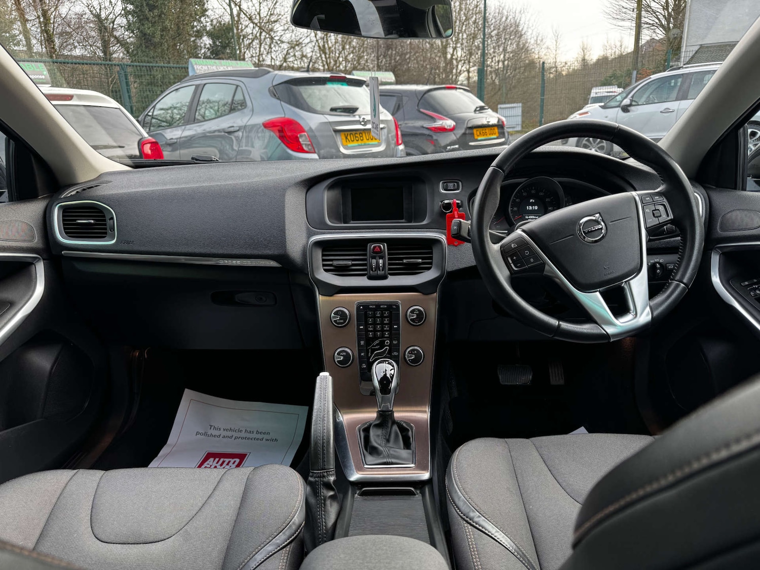 Used Volvo V40 2017 for sale - 77198005: Photo 10