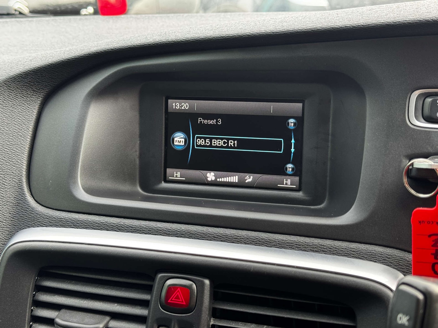 Used Volvo V40 2017 for sale - 77198005: Photo 16