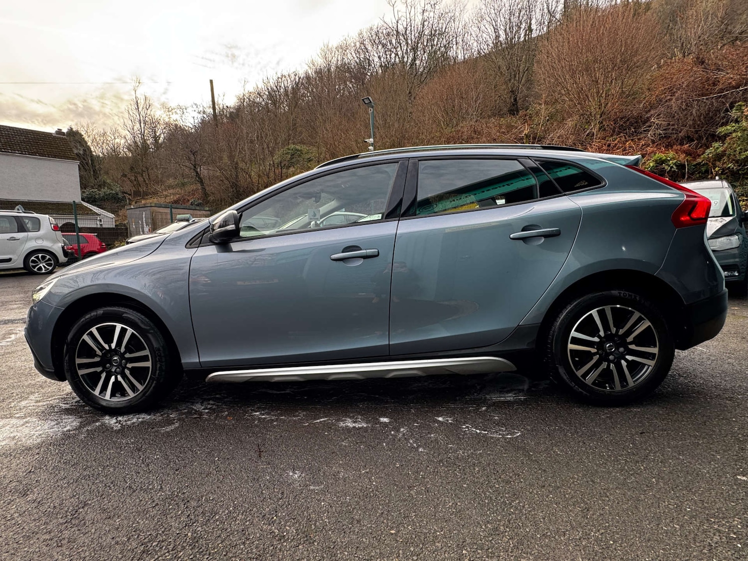 Used Volvo V40 2017 for sale - 77198005: Photo 5