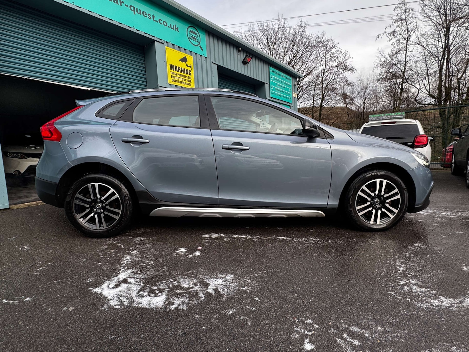 Used Volvo V40 2017 for sale - 77198005: Photo 9