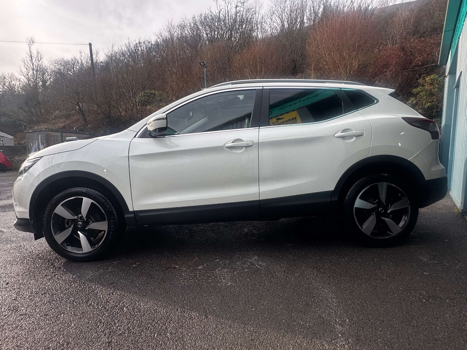 Used Nissan Qashqai 2015 for sale - 77198006: Photo 4