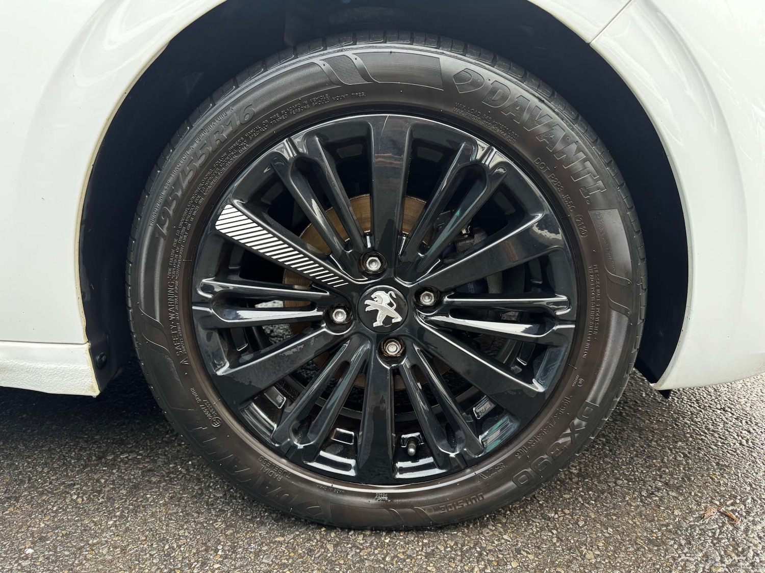 Used Peugeot 208 2017 for sale - 77224832: Photo 25