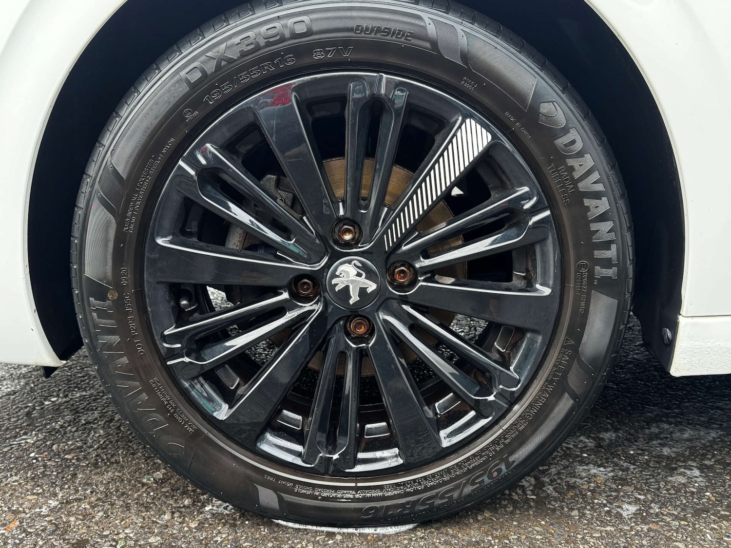 Used Peugeot 208 2017 for sale - 77224832: Photo 26